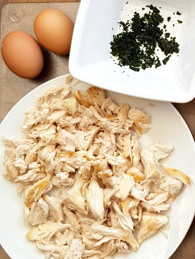 https://skintchef.co.uk/wp-content/uploads/2019/05/chicken-and-sweetcorn-soup-ingredients.jpg