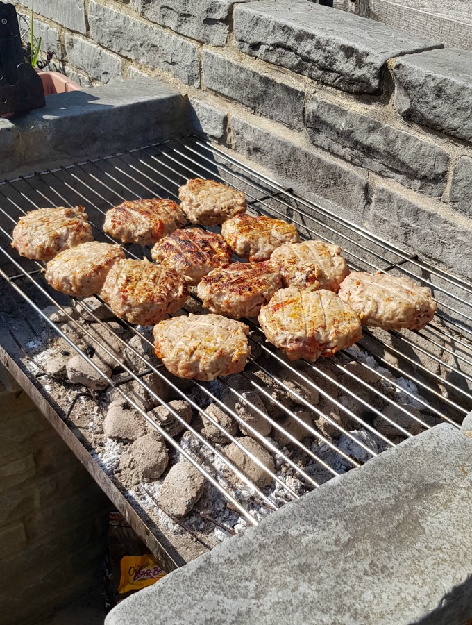 cooking chorizo burgers