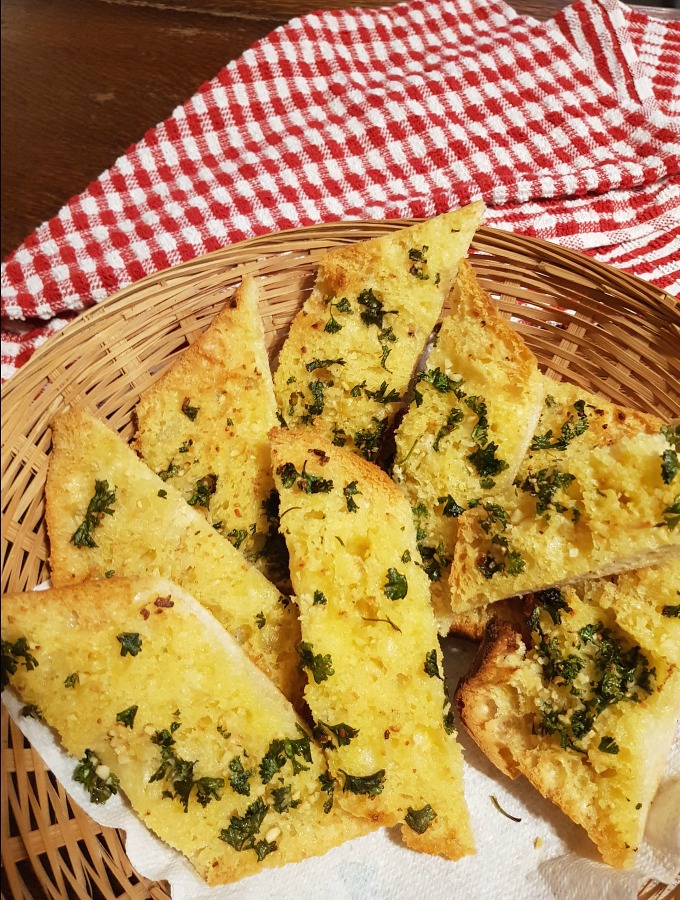 Our delicious garlic bread recipe has 4 simple ingredients with 3 easy steps that lead to one satisfied tummy! You'll enjoy it as a side or just to nibble on its own.