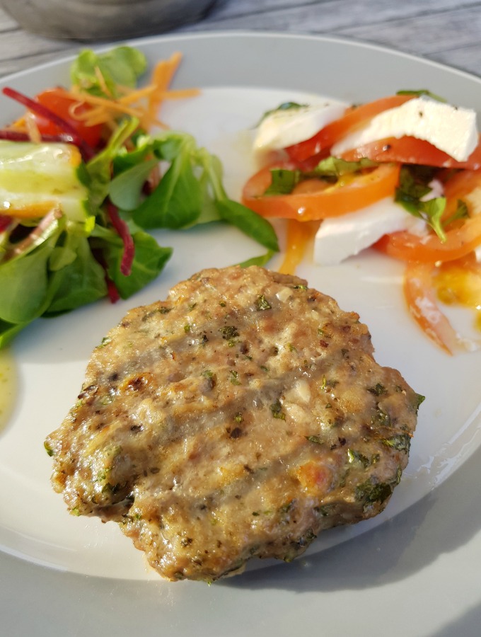 These tasty minted lamb burgers are easy to make and are a perfect recipe for a fast mid-week meal, or delicious cooked on a BBQ.